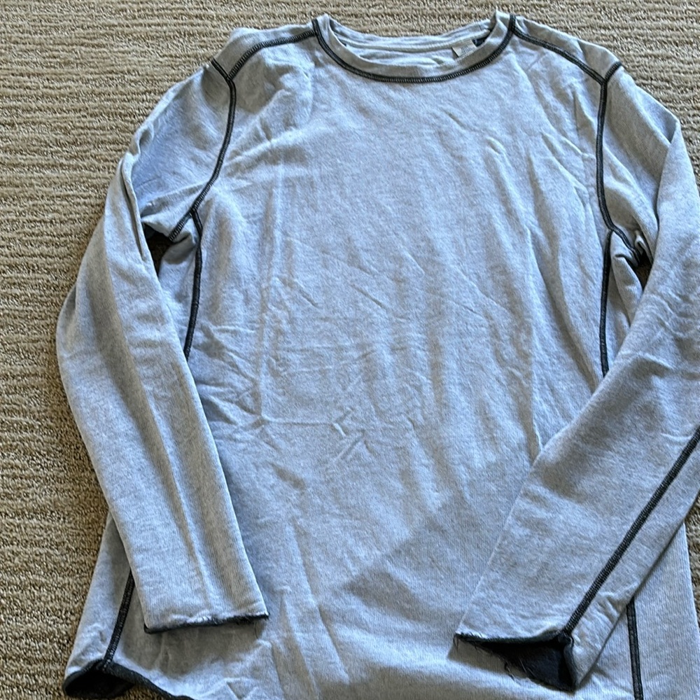 🐟🐬Tommy Bahama Men’s long sleeve pullover Grey Shirt heather grey/charcoal